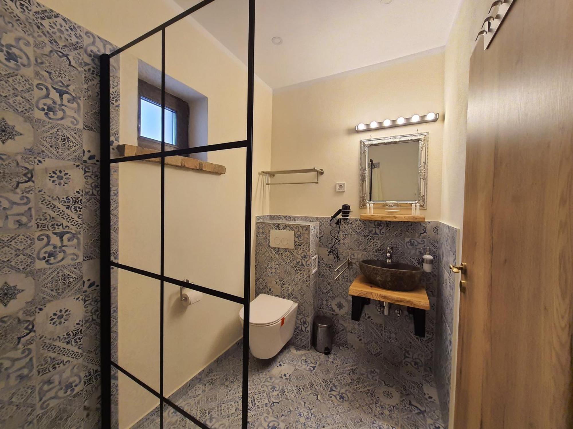 Complex Butoaiele Transilvaniei - Cazare & Spa - Natura - Relaxare Medias Ngoại thất bức ảnh